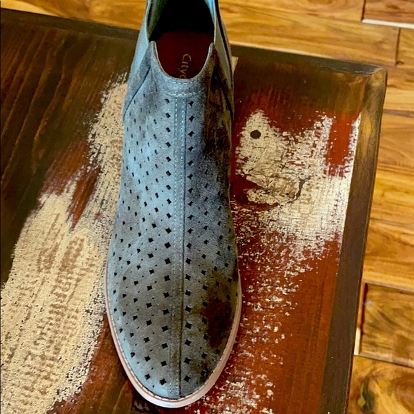 NIB City Classified cut out bootie size 11 - Picture 2 of 6